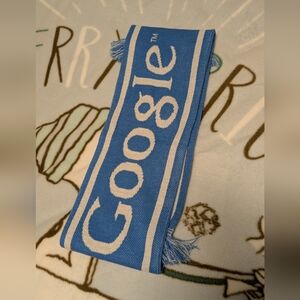 Google - Holiday Scarf